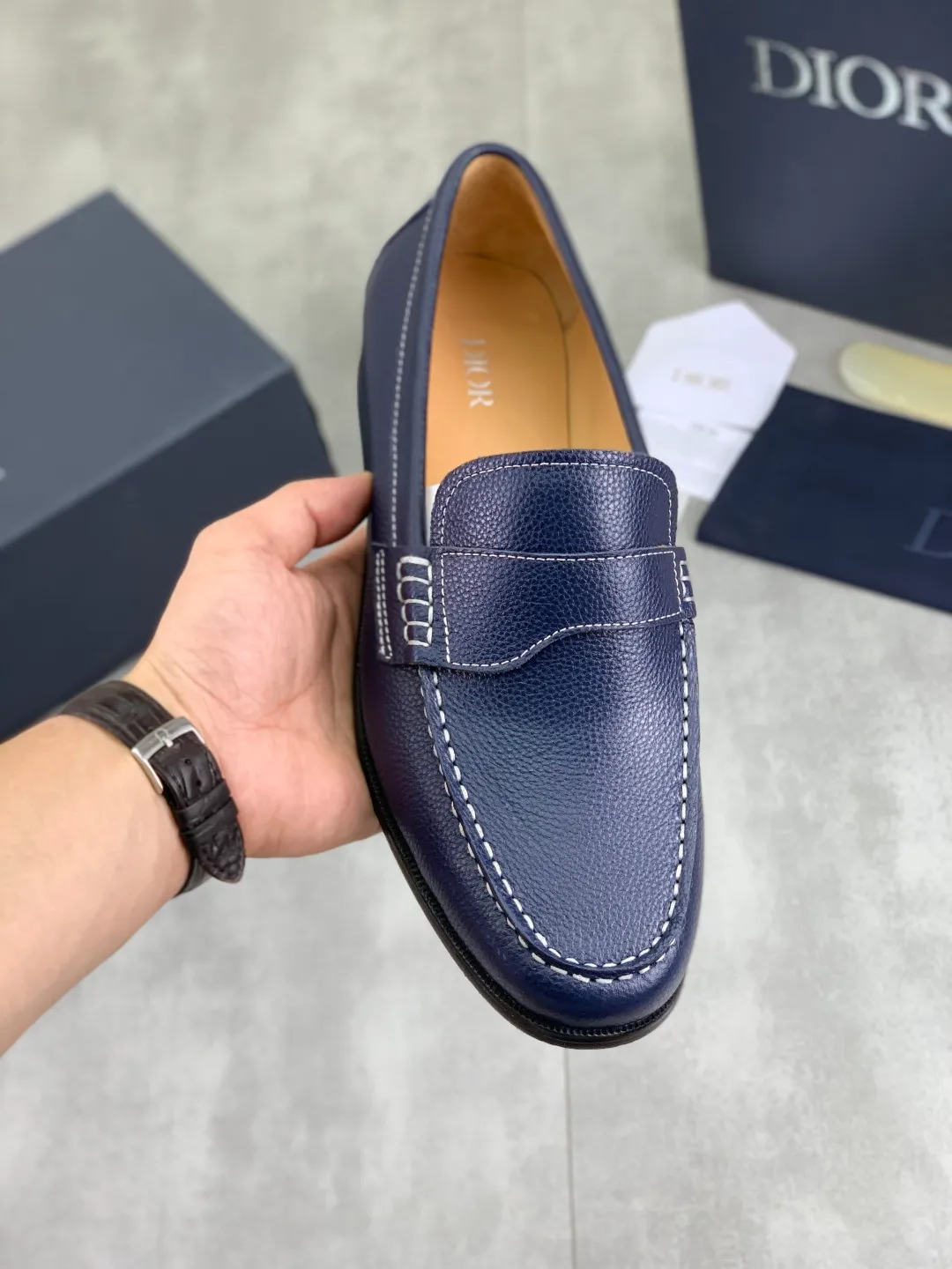 Men's men's shoes 💰P560 new style 💰high version 💎💎💎Dior original version! Top Italian purchasing agent! Men's business casual leather shoes, original imported pebbled calfskin upper, ultimate texture, gentlemanly style, imported water-dyed cowhide inside, top-quality original Italian rubber outsole, first-class workmanship, top quality! Size: 39-44 (45 customized) 3️⃣ colors available